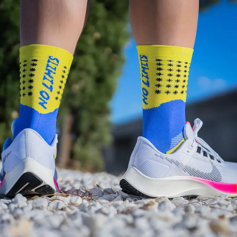 KAMUABU CALCETINES "NO LIMITS" AMARILLO/AZUL DE RUNNING - Imagen 5