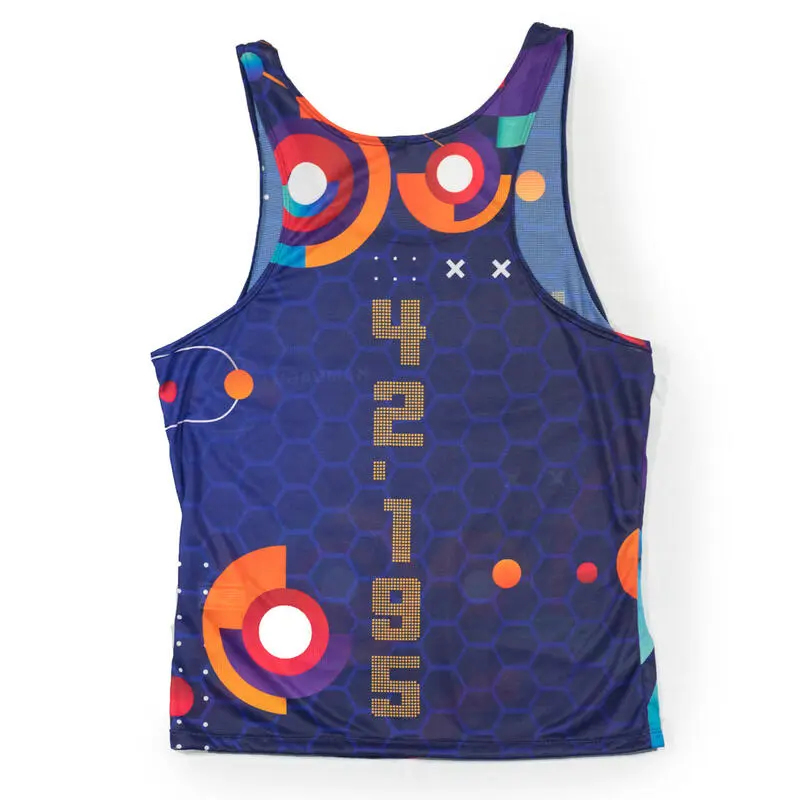 CAMISETA DE RUNNING #MARATON 2.0 RUN HOMBRE - KAMUABU Color AZUL 90grs TIRANTES - Imagen 2