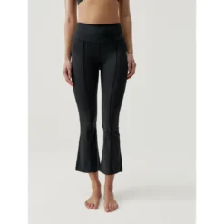 Born Living Yoga Legging Flare De Mujer En Tejido Performance Con Capri