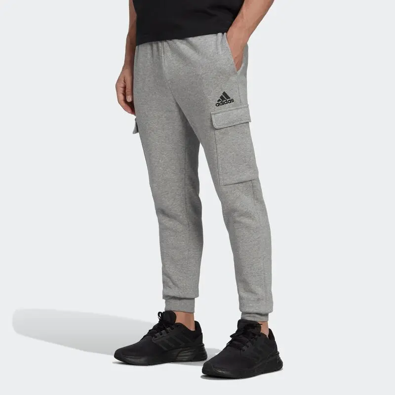 ADIDAS Pantal贸n Essentials Fleece Regular Tapered Cargo - Imagen 3