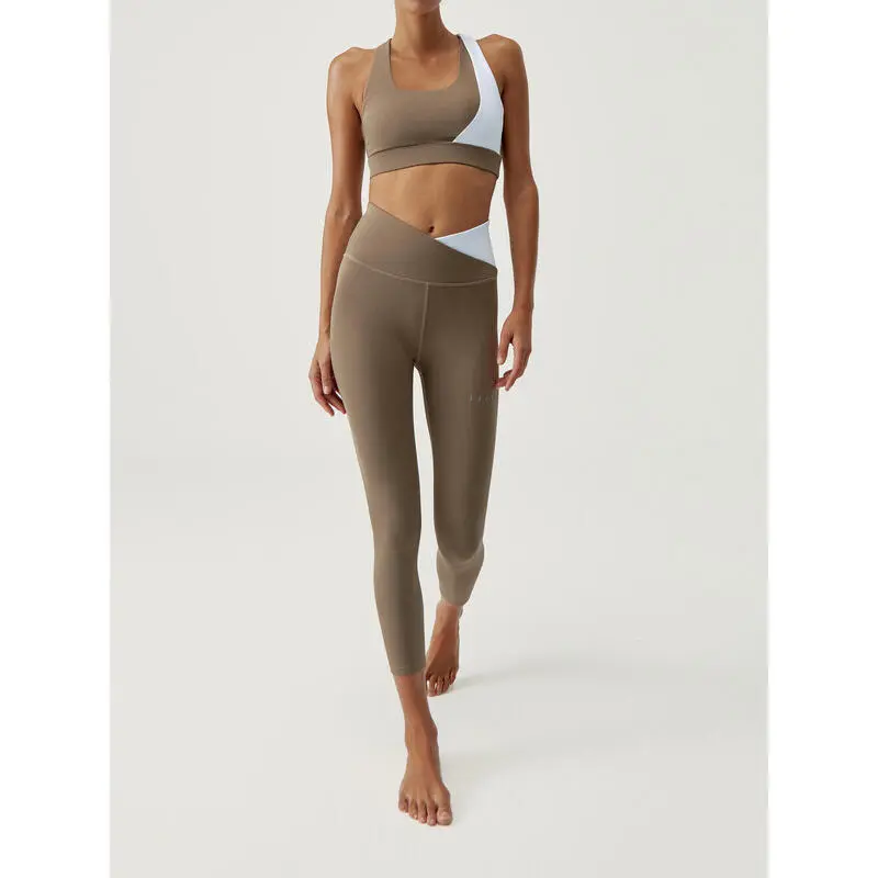 Born Living Yoga Top Deportivo De Mujer En Tejido Performance De Sujecci贸n Media - Imagen 3