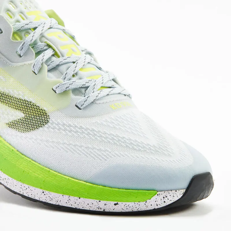 ZAPATILLAS RUNNING HOMBRE - KIPRUN KD500 2 GRIS AMARILLO - Imagen 5